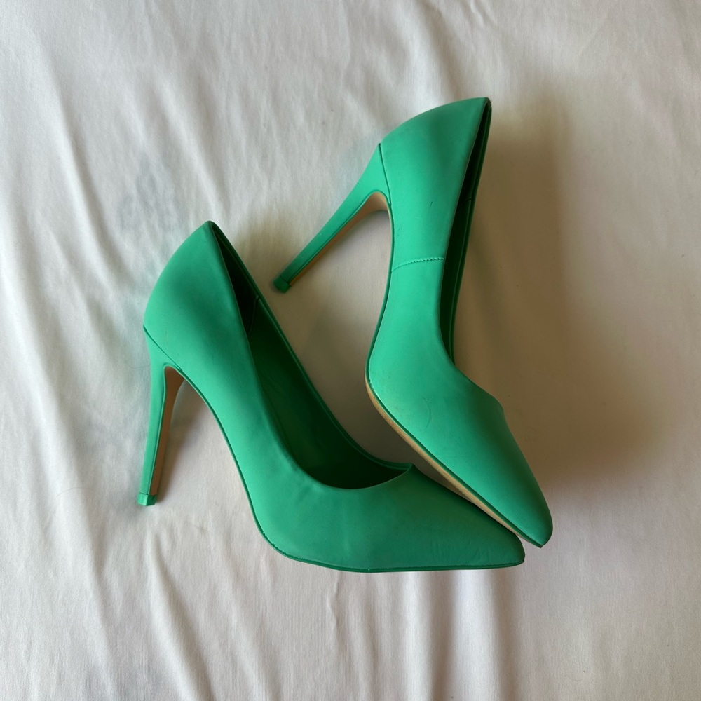 Mix No. 6 Teal Pointed Toe Pumps